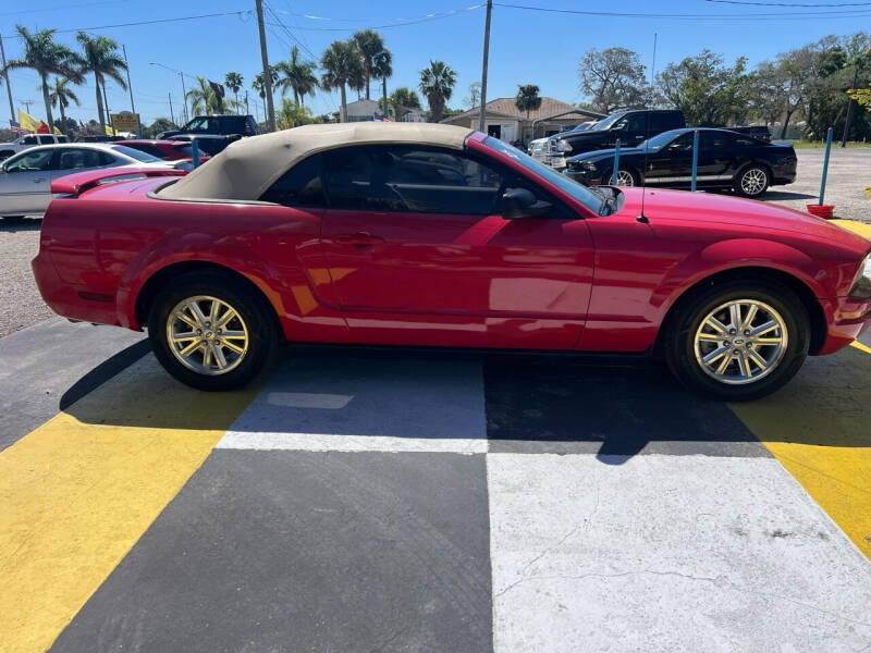 Used 2006 Ford Mustang Standard with VIN 1ZVFT84NX65253096 for sale in Melbourne, FL