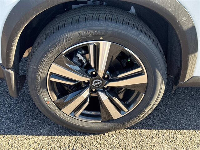 2025 Nissan Rogue SL