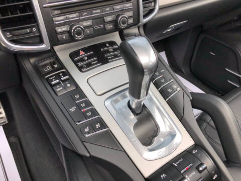 2013 Porsche Cayenne GTS