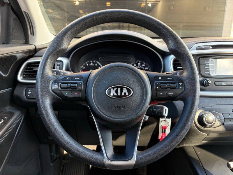 2017 Kia Sorento LX