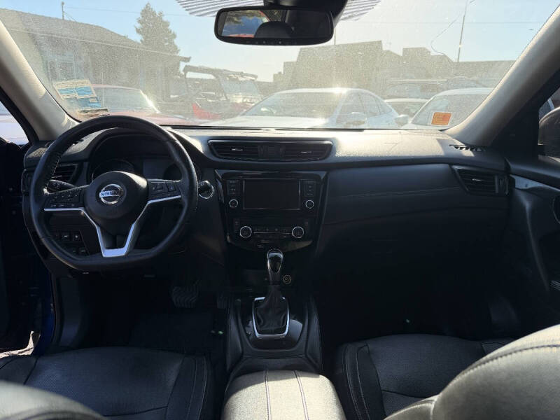 2020 Nissan Rogue SL