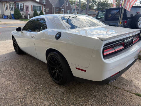 2015 Dodge Challenger SXT