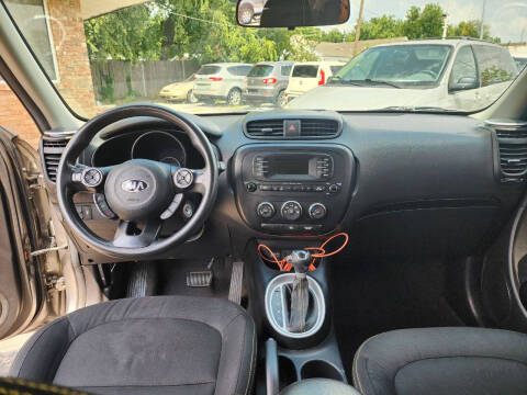 2015 Kia Soul +