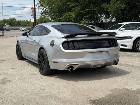 2017 Ford Mustang V6