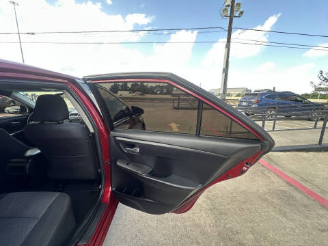 2017 Toyota Camry LE