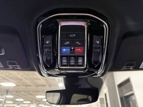 2022 Jeep Grand Cherokee Summit