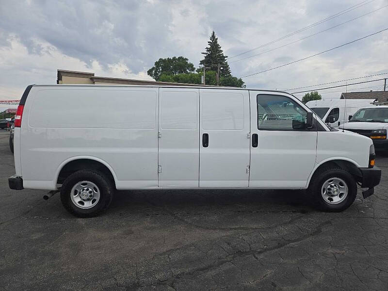 2021 Chevrolet Express 2500