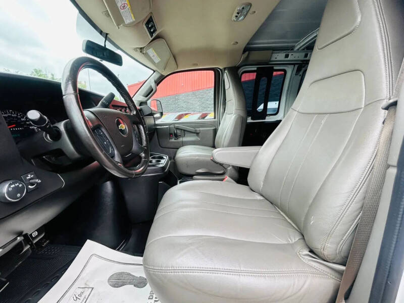 2020 Chevrolet Express 2500
