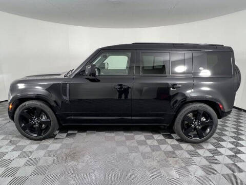 2023 Land Rover Defender 110 SE