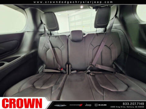 2022 Chrysler Pacifica Hybrid Touring L