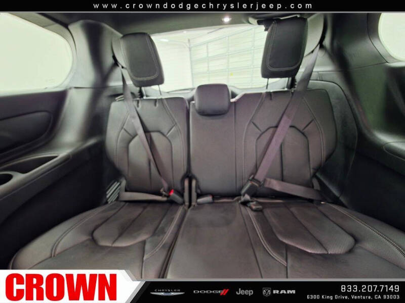 2022 Chrysler Pacifica Hybrid Touring L