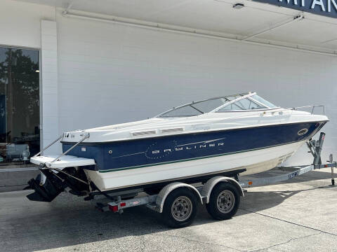 2008 Bayliner 210 Discovery