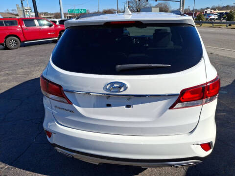 2017 Hyundai Santa Fe SE