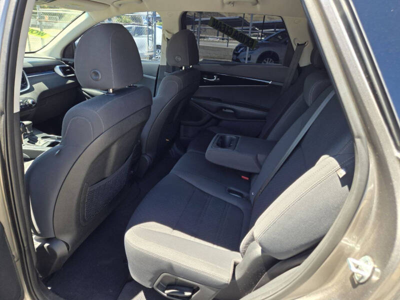 2019 Kia Sorento LX