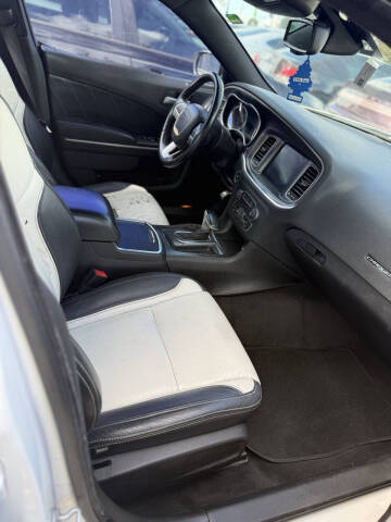 2015 Dodge Charger SXT