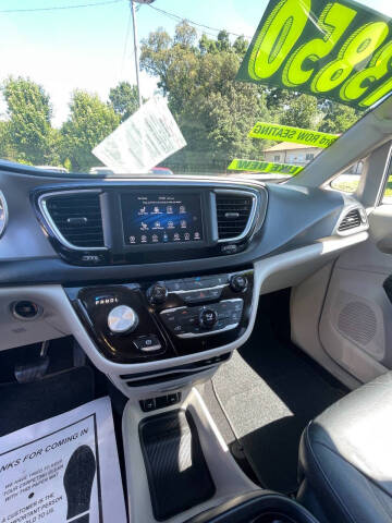 2020 Chrysler Pacifica Touring L