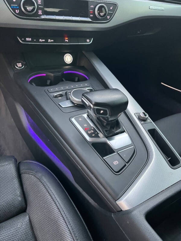 2017 Audi A4 2.0T quattro Prestige