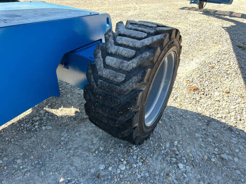 2015 Genie S-85 Boom / Manlift