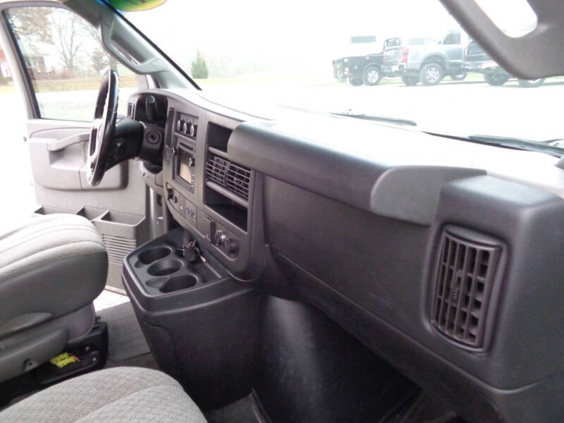 2017 GMC Savana LT 3500