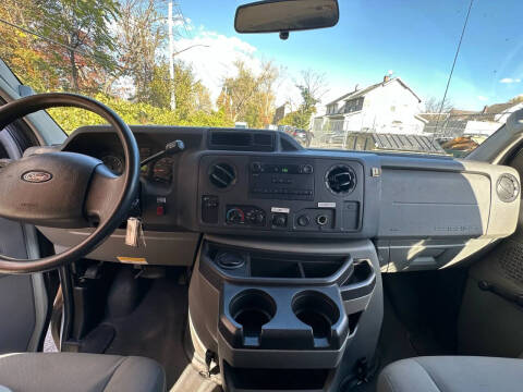 2010 Ford E-Series E-250