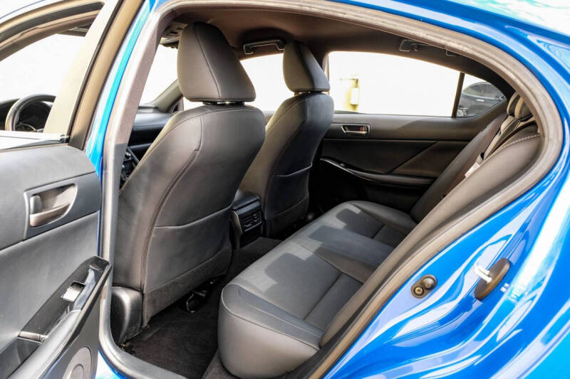 2021 Lexus IS 300