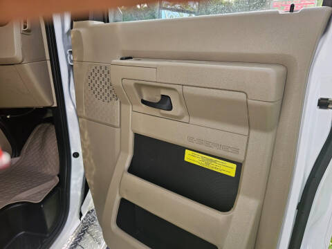 2015 FORD ECONOLINE E450 CLASS C THOR MAJESTIC 28A MOTORHOME