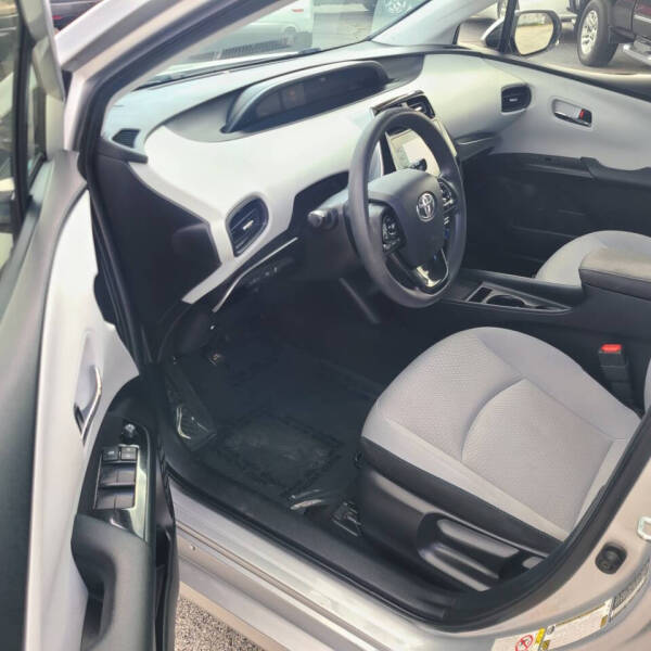 2020 Toyota Prius LE