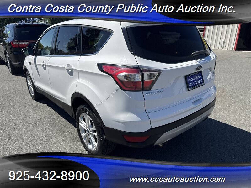 2017 Ford Escape SE