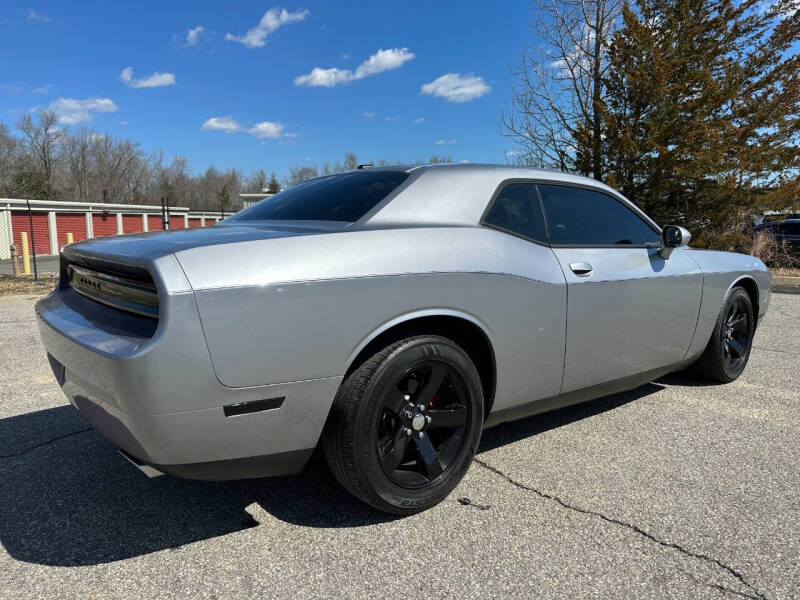 2014 Dodge Challenger SXT Plus
