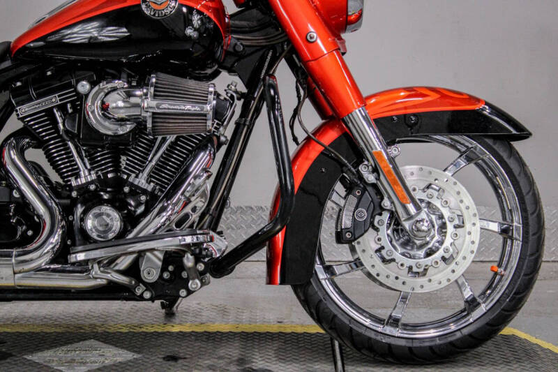 2014 Harley-Davidson CVO Road King