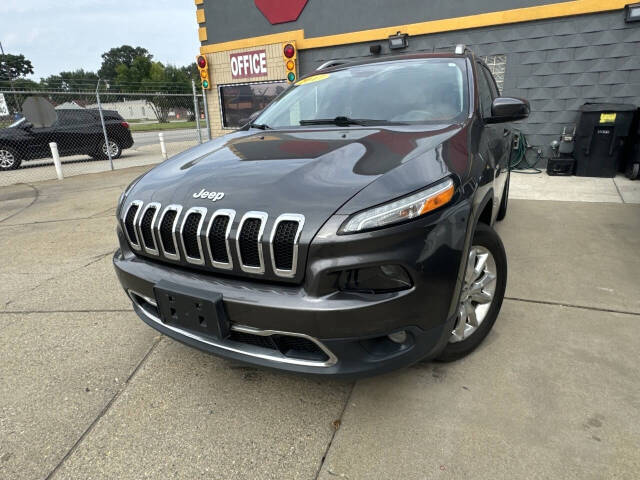 2017 Jeep Cherokee for sale at Matthew's Stop & Look Auto Sales in Detroit, MI