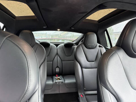 2022 Tesla Model X Plaid