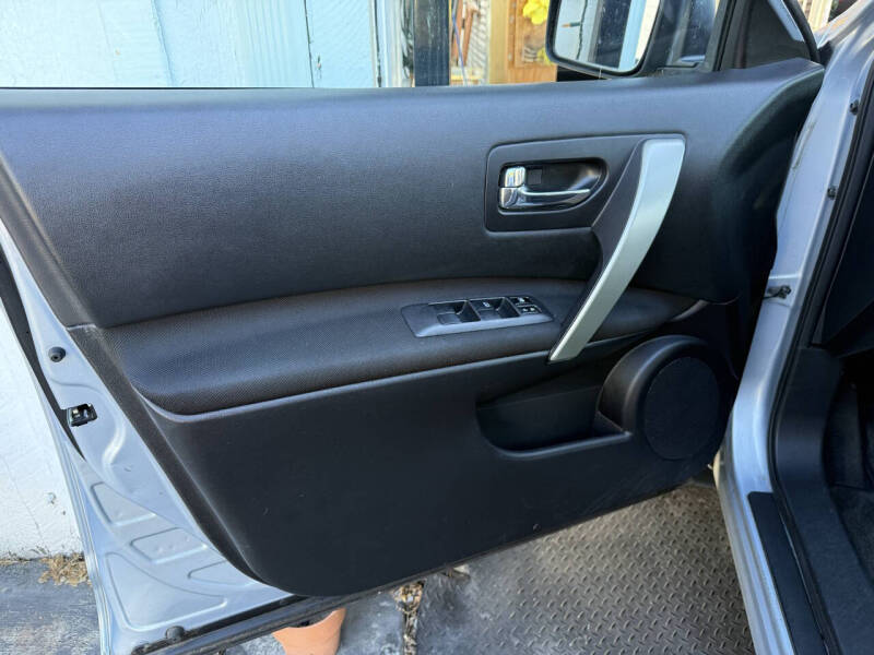 2013 Nissan Rogue SV