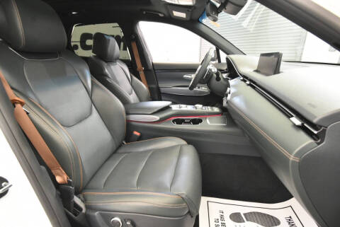 2022 Genesis GV70 2.5T Standard