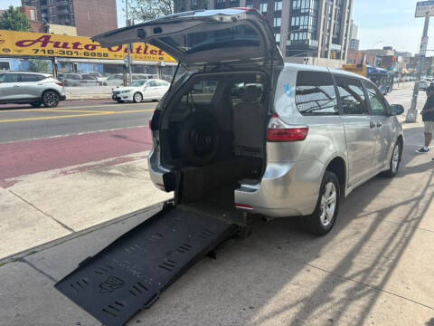 2019 Toyota Sienna L 7-Passenger