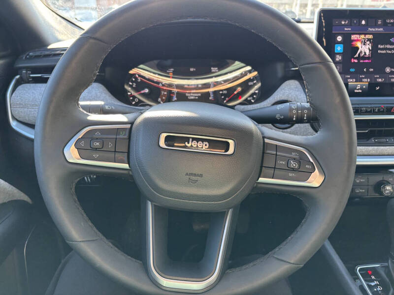 2023 Jeep Compass Latitude Lux