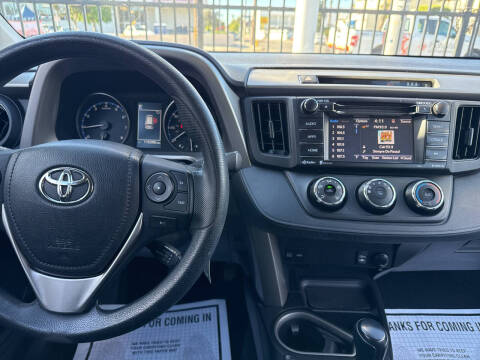 2017 Toyota RAV4 LE