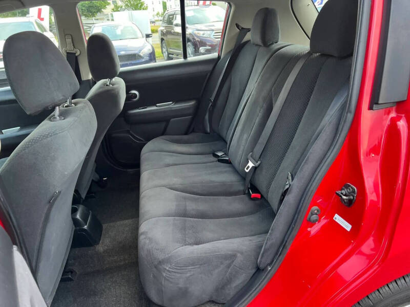 2012 Nissan Versa 1.8 S