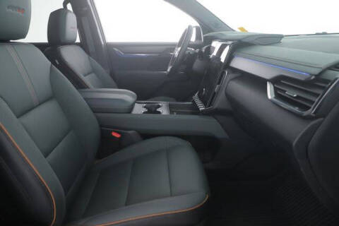 2025 GMC Acadia AT4