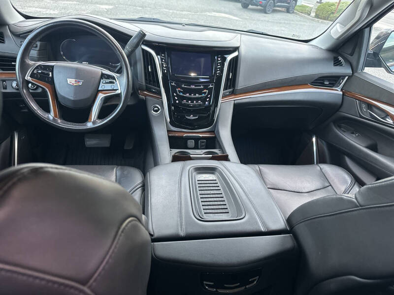 2020 Cadillac Escalade Premium Luxury