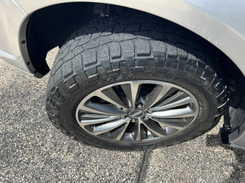 2017 Lincoln Navigator Select