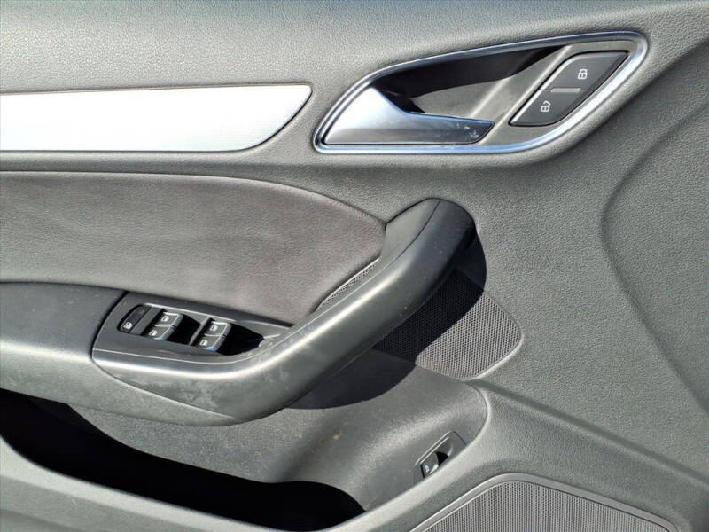 2016 Audi Q3 2.0T quattro Premium Plus