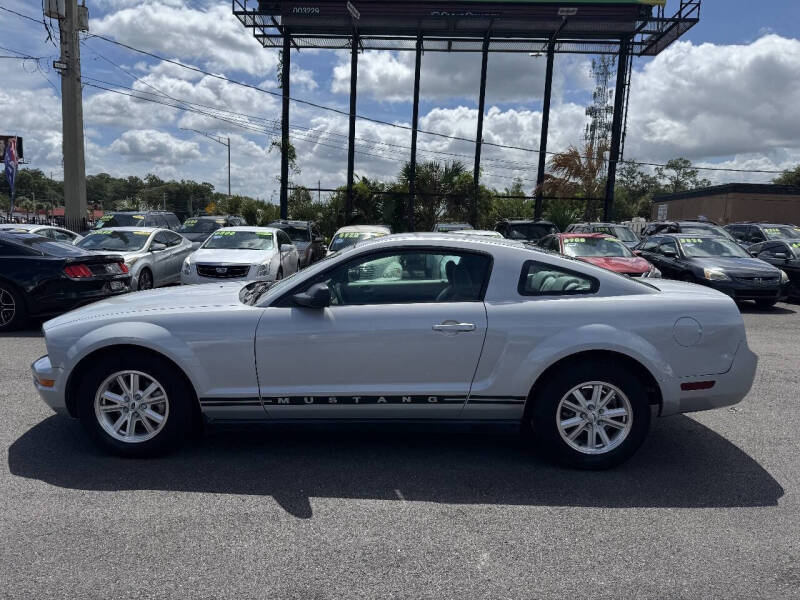 2008 Ford Mustang V6 Deluxe