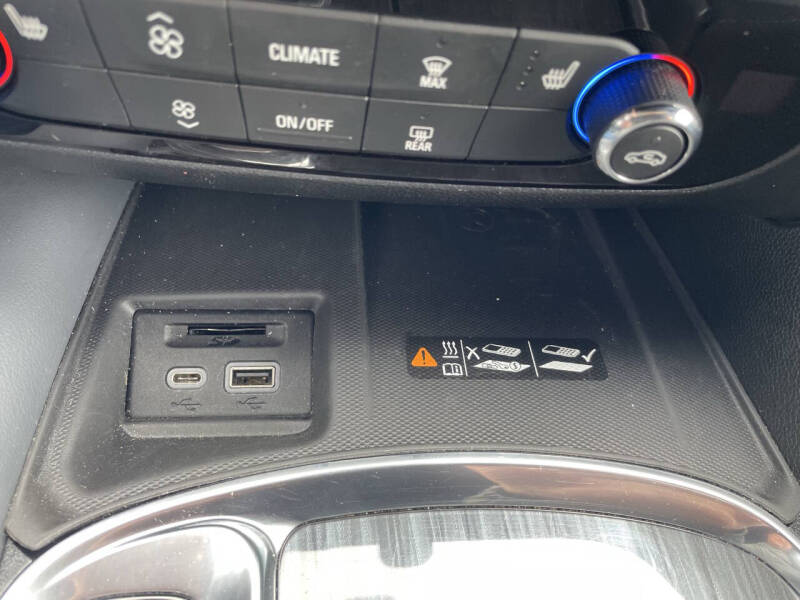 2023 Buick Enclave Essence