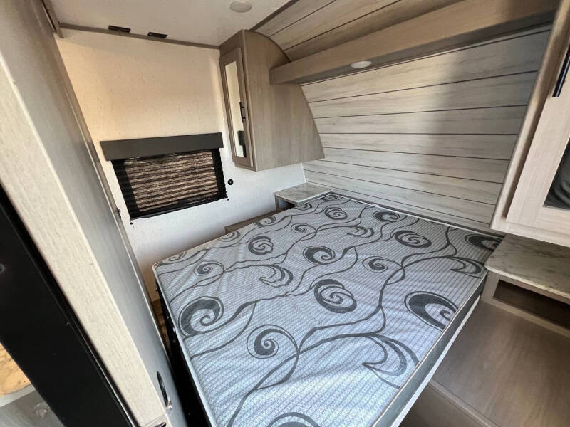 2024 Coleman Lantern