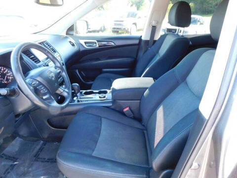 2017 Nissan Pathfinder SV