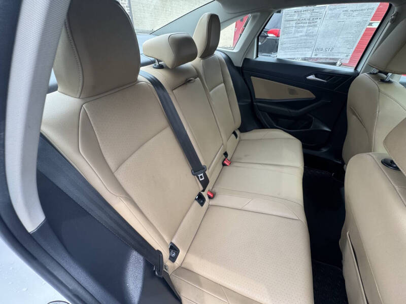 2019 Volkswagen Jetta SEL - Photo 19
