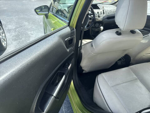 2011 Ford Fiesta SES