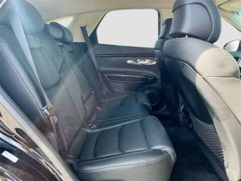 2024 Genesis GV70 2.5T Standard