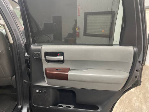 2011 Toyota Sequoia Platinum